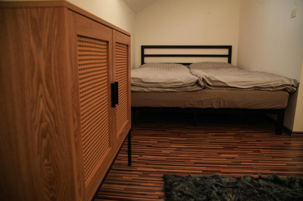 Apartment Vila Aston 벨카 롬니차 외부 사진